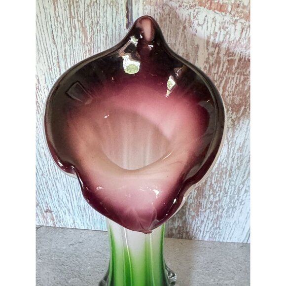 Jack-In-The-Pulpit Hand-Blown Art Glass Vase Green & White Ombre w/Purple Rim 12 - Picture 3 of 12
